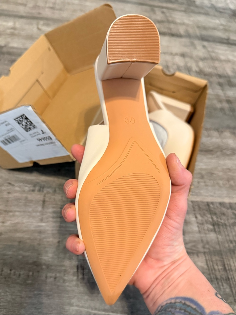 Women's Slingback Pointed-Toe Block Heel Pumps - Cream size 7.5 NWT - Picture 2 of 3